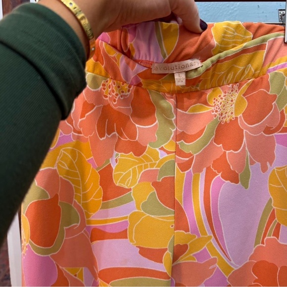 M082 // EVOLUTIONARY Retro poly pants // SO GROOVY!!! // L - Picture 3 of 3